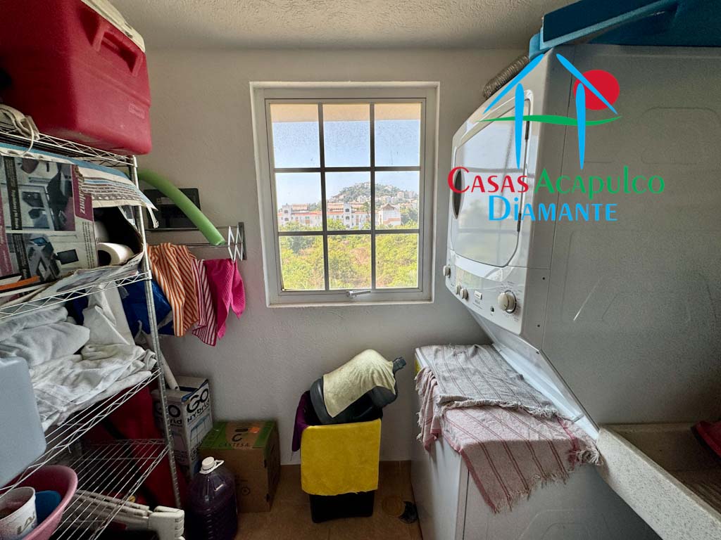 Diamante Lakes Esmeralda 327 - Lavandería 1